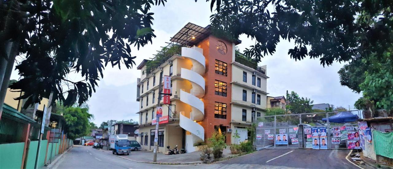 Spiral Suites Hotel 奎松市 外观 照片