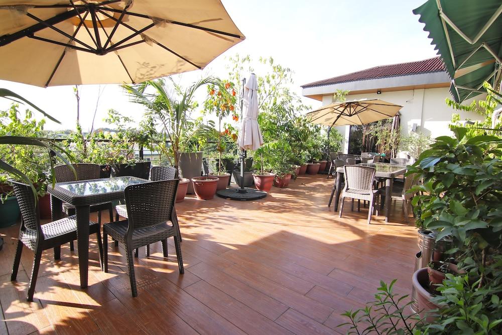 Spiral Suites Hotel 奎松市 外观 照片